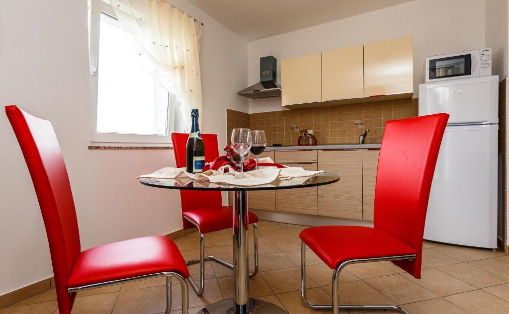 Apartments Mare & Mons Deluxe Malinska Bilik gambar
