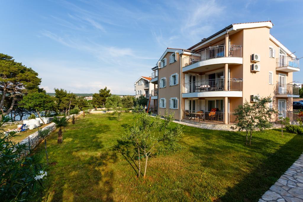 Apartments Mare & Mons Deluxe Malinska Luaran gambar